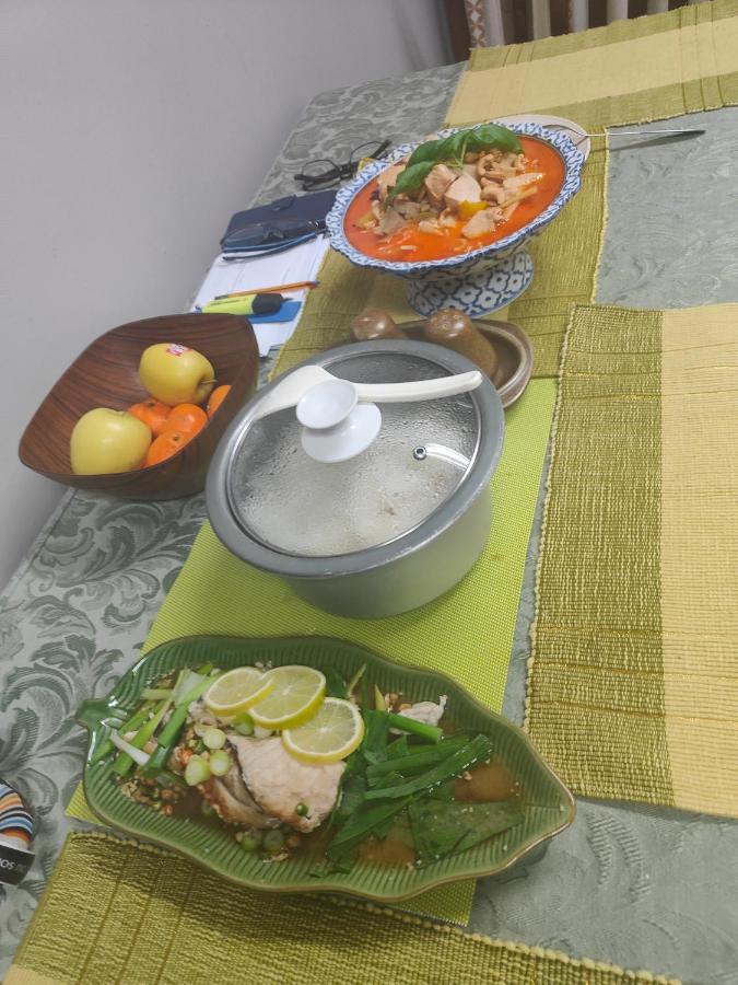 דירות המילטון Ruan Thai Bed And Coffee מראה חיצוני תמונה